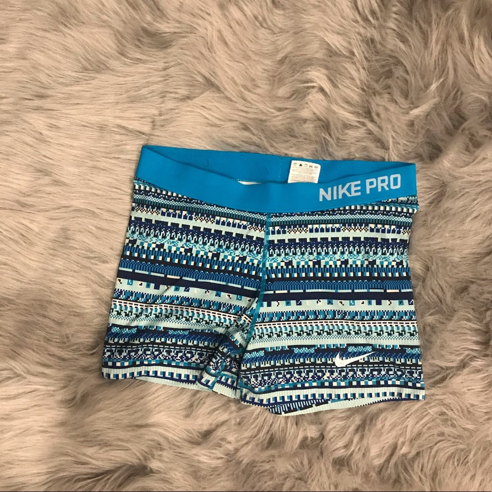 Nike Pro